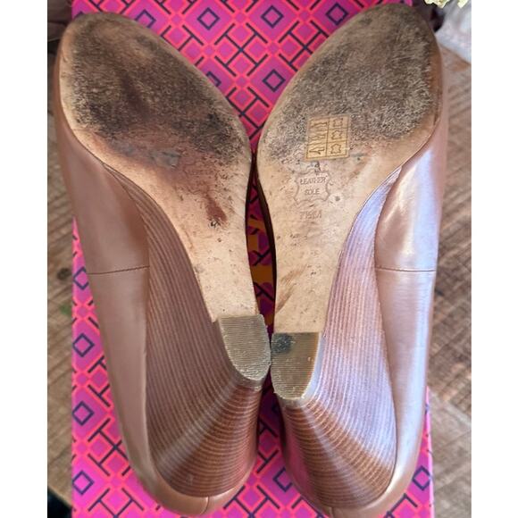 Tory Burch Raleigh Wedge Pumps Brown Leather Nutria Gold Sz. 7.5 - Picture 7 of 7